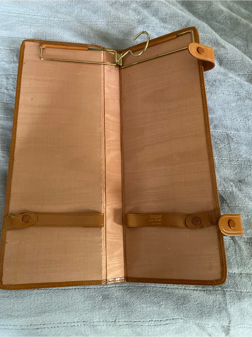 Leather Travel Organizer - Mens ties